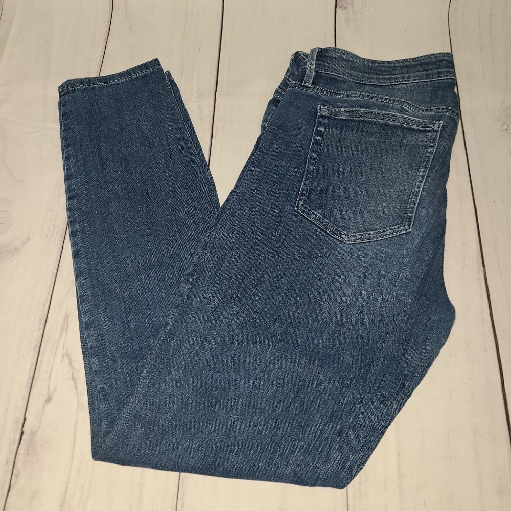 Guess Jeans - Picture 10 of 13